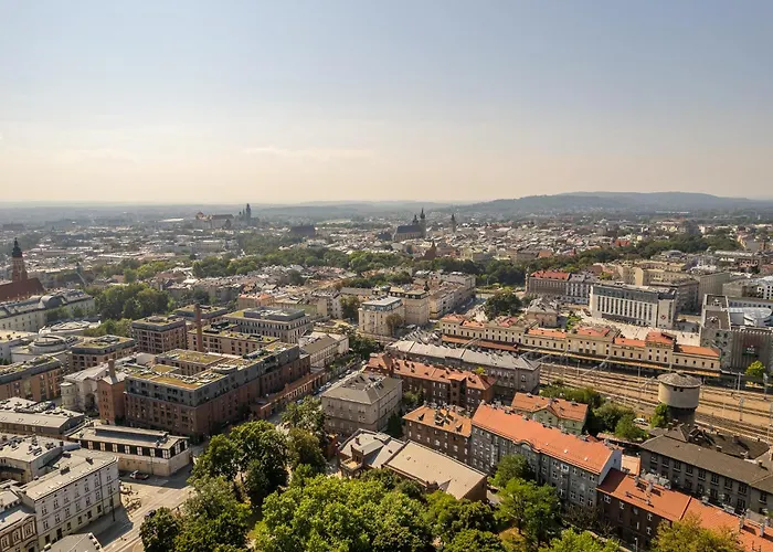 Krakow Glowny Apt - Top Location, Park&Tram Nearby - By Rentujemy
